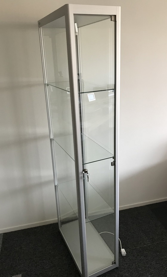 Image 1 of MEDEA vitrinekast