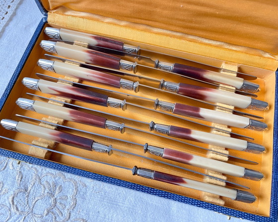 12 coltelli vintage Pradel in bachelite e acciaio inossidabile – Accessori da tavola (photo 3 of 13)