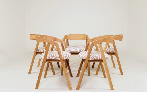 Handcrafted solid oak dining chairs sculpture Scandinavian modern design 