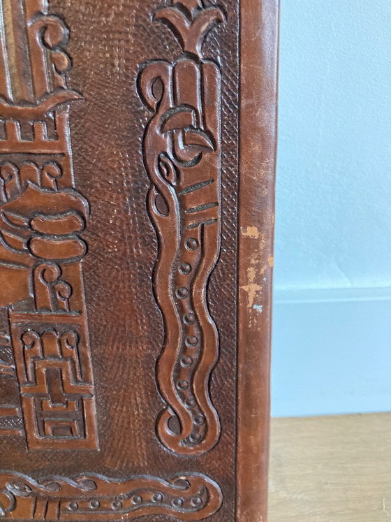 Brutalistisch Lederen Paneel Leer – Wanddecoratie, Leather, Wood (photo 5 of 8)