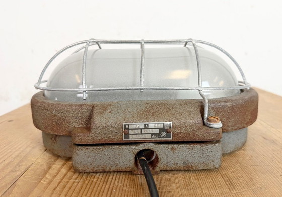 Image 1 of Applique industriale in ghisa grigia di Elektrosvit, anni '60