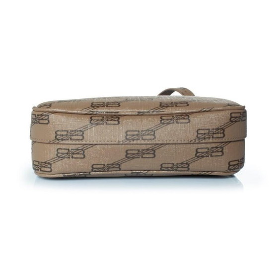 Image 1 of Borsa a tracolla Balenciaga, modello monogramma BB, colore beige.