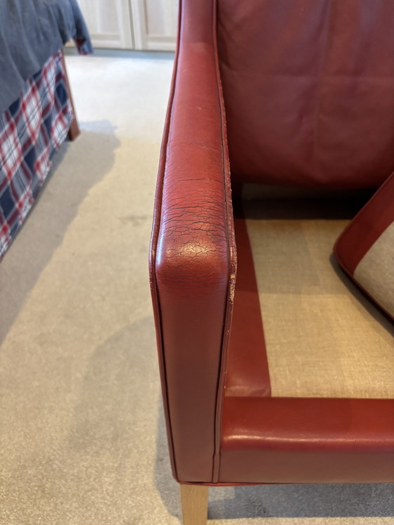 Borge Mogensen 2431 – Børge Mogensen, Fauteuils, Leather, Wood (photo 6 of 7)