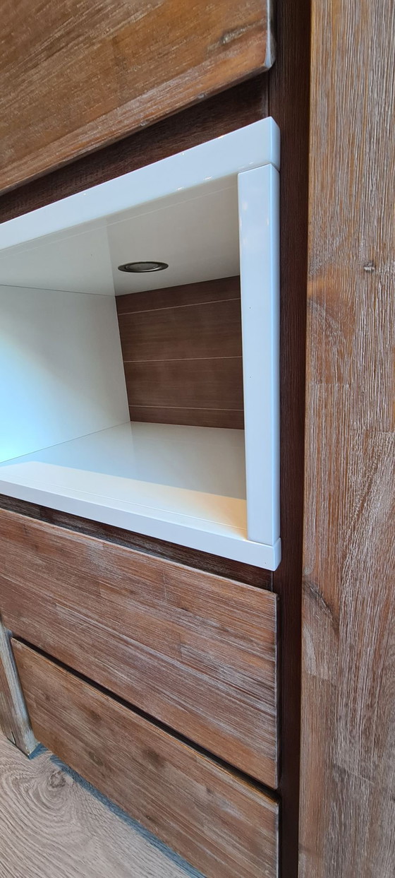 Armadi contenitori Henders en Hazel con due cassetti e illuminazione, Henders & Hazel, MDF, Legno, Marrone (foto 7 di 7)