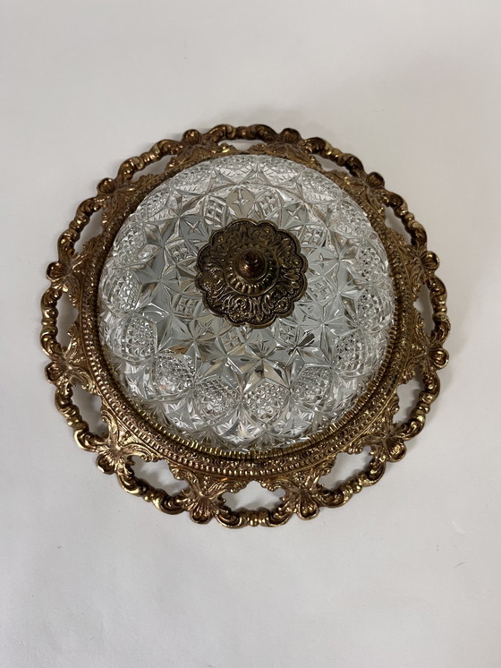 Image 1 of Vintage Hollywood Regency plafonnière messing met kristal glas kap