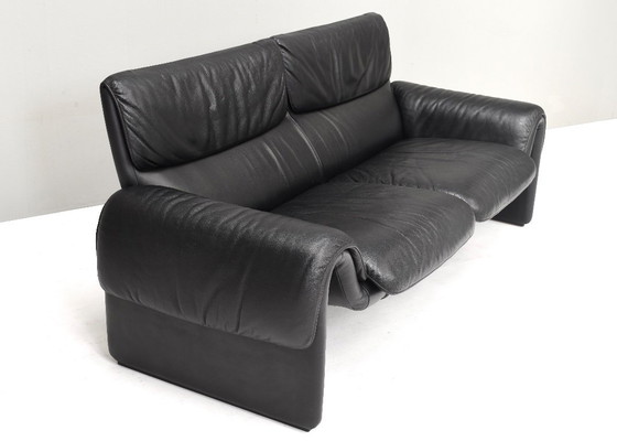 Image 1 of De Sede DS-2011 Divano a due posti in pelle nera, Svizzera - anni '80-'90 circa