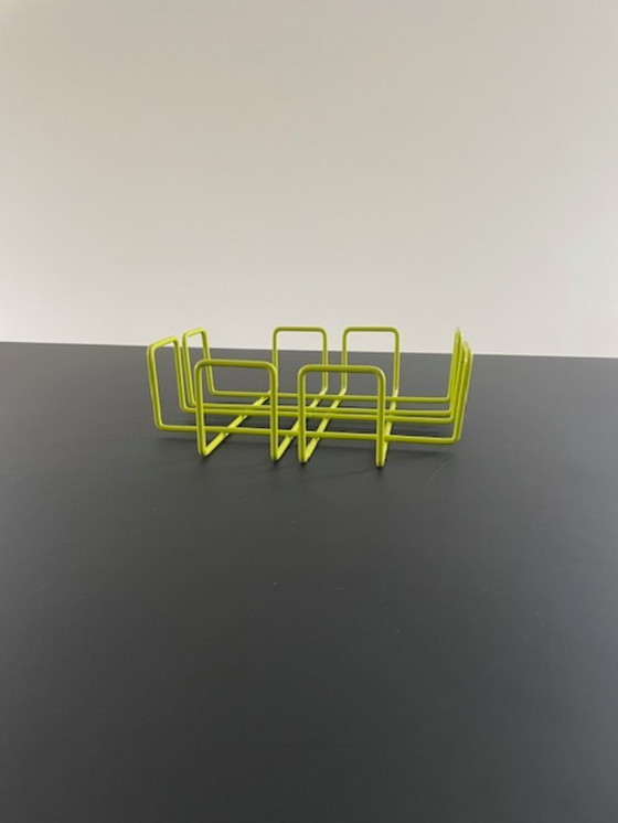 Image 1 of Servilletero de diseño retro verde lima