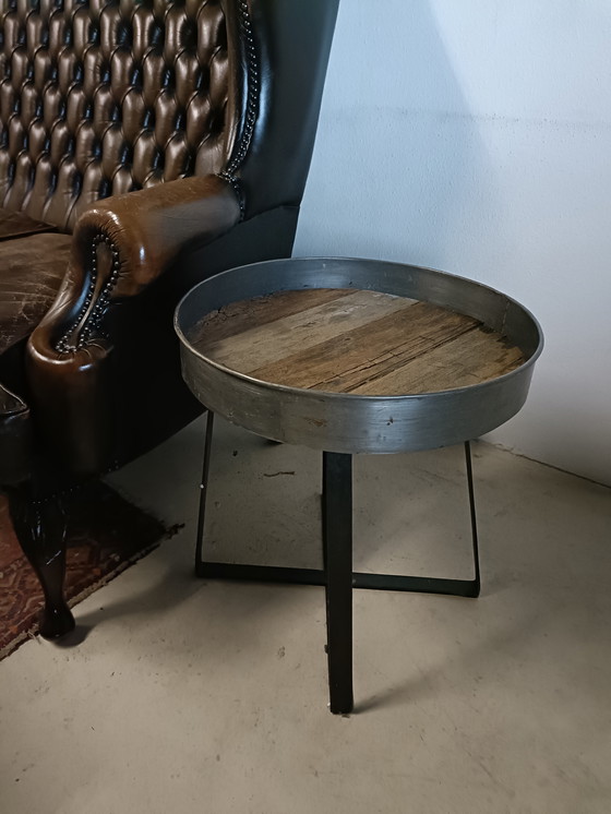 Image 1 of Table d'appoint