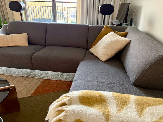 Image 1 of Sofá esquinero Montel Turner - Gris oscuro - 255 x 210 - Mayo de 2023