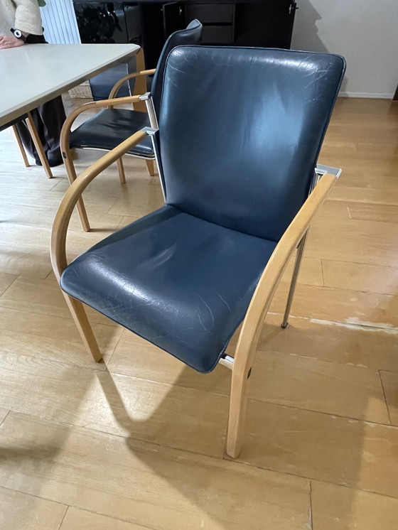 Image 1 of Leolux tafel en stoelen 