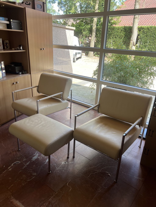 2 Leolux Fauteuils met hocker 