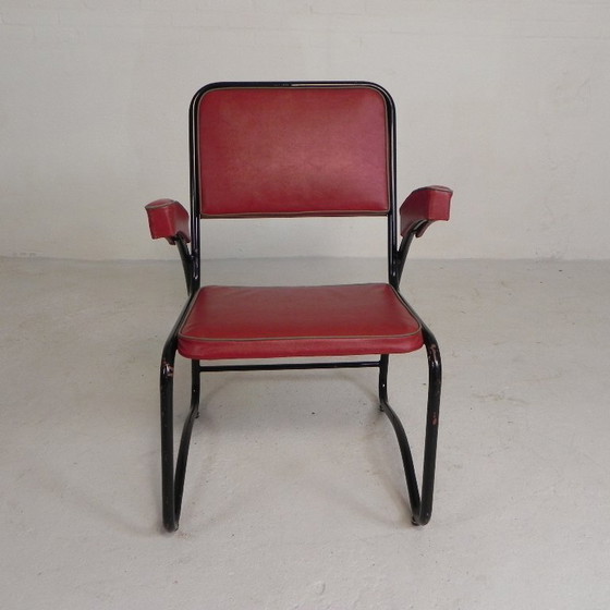 Image 1 of Conjunto de 4 sillones y mesa de centro con estructura tubular de estilo Bauhaus, década de 1950.