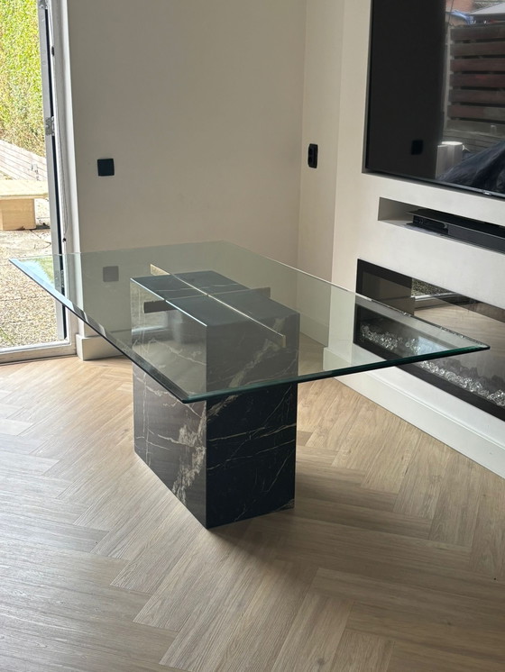 Image 1 of Table de salle à manger vintage Artedi en marbre noir