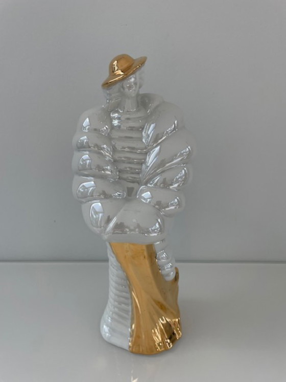 Image 1 of Statue vintage d'une dame au manteau de fourrure – Sanbo Ceramica Valencia (années 1980)
