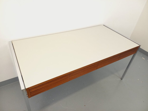Image 1 of Vintage modernistisch bureau van palissander, melamine en metaal uit de jaren 60 en 70