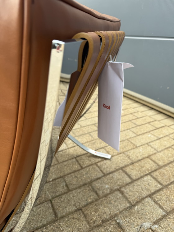 Image 1 of 2 sofás Knoll Barcelona relax + otomana, color coñac Venezia