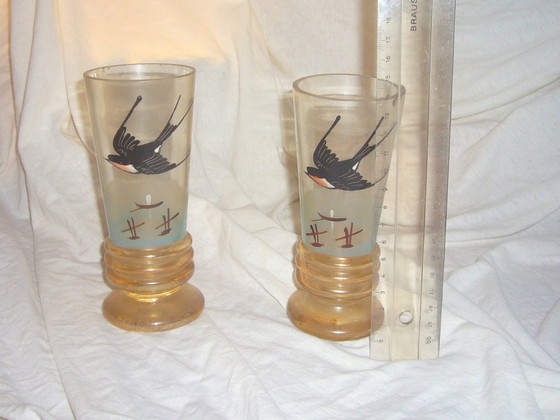 Image 1 of Bicchieri vintage, d'epoca, forse Art Déco? Due bicchieri con smalto iridescente e rondini.