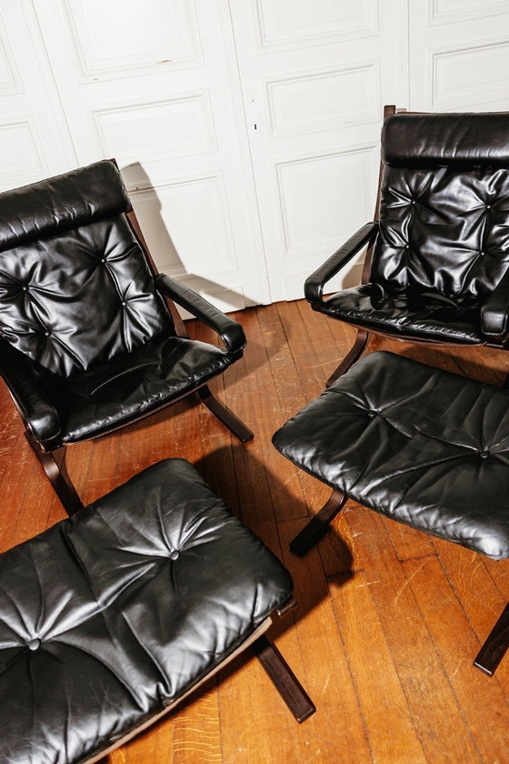 Image 1 of Siesta fauteuil en zwarte leren voetenbank van Ingmar Relling voor Westnofa, Noorwegen, jaren 60.