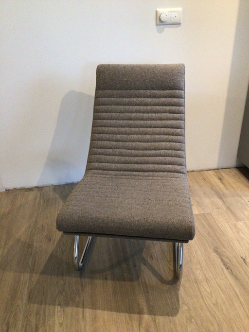 Leolux Wha Wha armchair