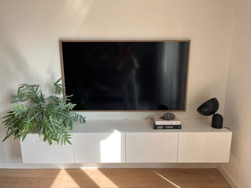 RAAT Amsterdam Loef floating TV cabinet 220 white