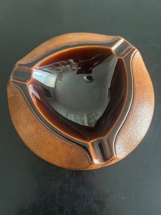 Image 1 of cendrier en céramique et cuir Longchamp