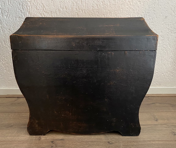 Image 1 of Lussuosa scatola decorativa in legno con ritratto rinascimentale