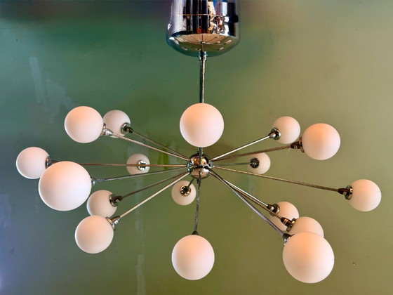 Sputnik Hanglamp Chroom – 18 Lamps Luchter Mid-Century Modern Stijl – Present time, Kroonluchters, Glass (photo 3 of 11)