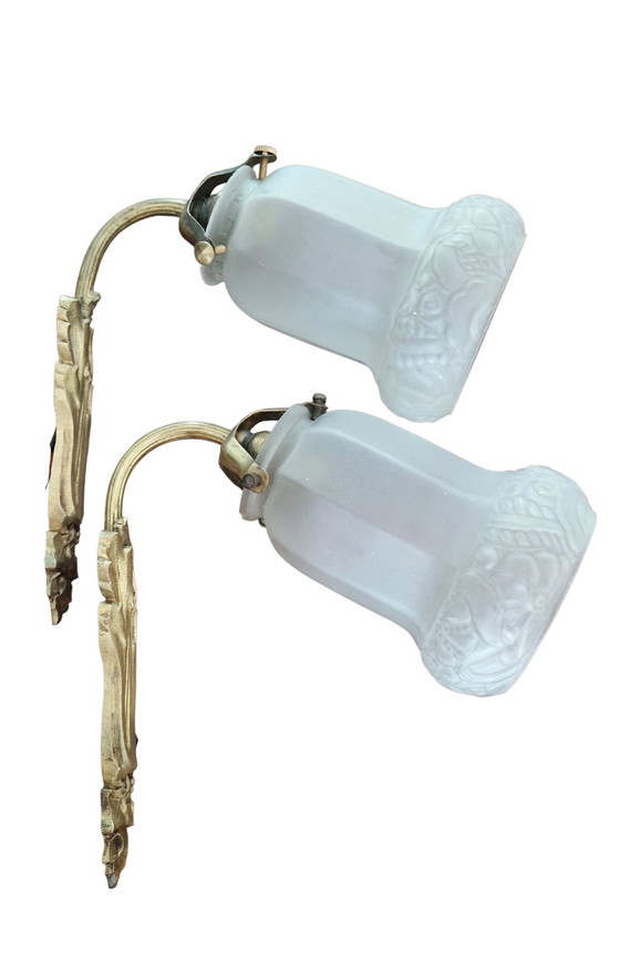 Image 1 of Coppia di appliques in bronzo dorato e vetro smerigliato sagomato - periodo Art Nouveau