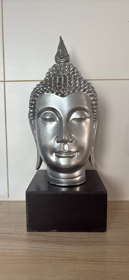 Buddha statue