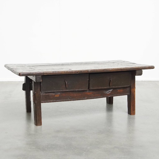 Antique 18th century southern European farmhouse coffee table