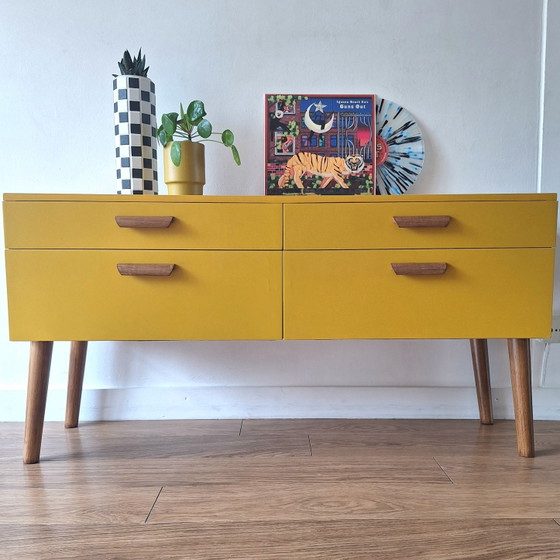 Image 1 of vintage dressoir
