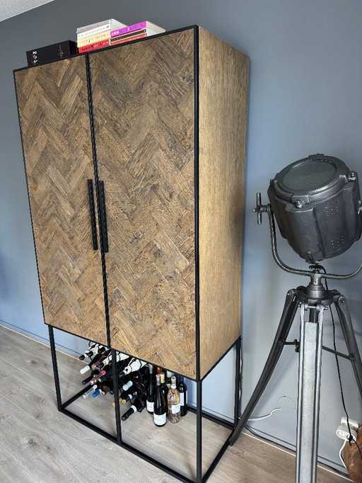Herringbone 2-door wall cabinet / New condition