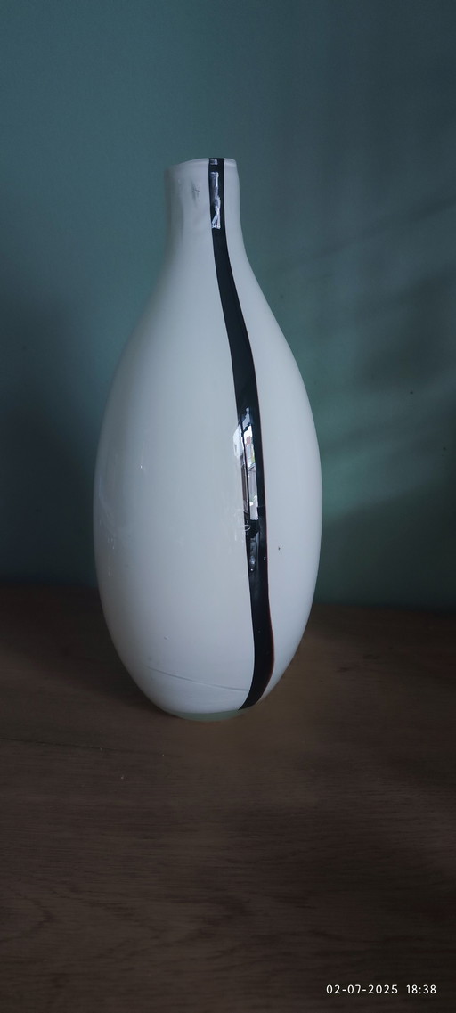 Mondgeblazen glazen witte vaas bruine streep jaren 70