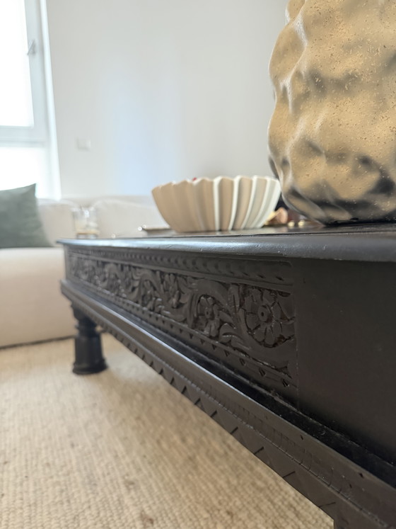 Image 1 of Tavolino da caffè artigianale in legno massello di sheesham - pezzo unico