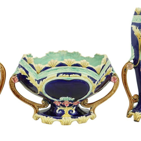 Image 1 of Art Nouveau Barbotine Majolica Vazen Jardinière Set van 3