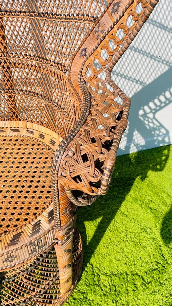 Image 1 of Fauteuil XL Peacock « Emmanuelle » en rotin. Vintage années 70.