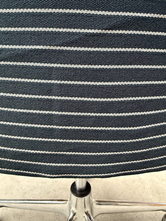 Image 1 of Sedia da ufficio Vitra T-chair di Antonio Citterio