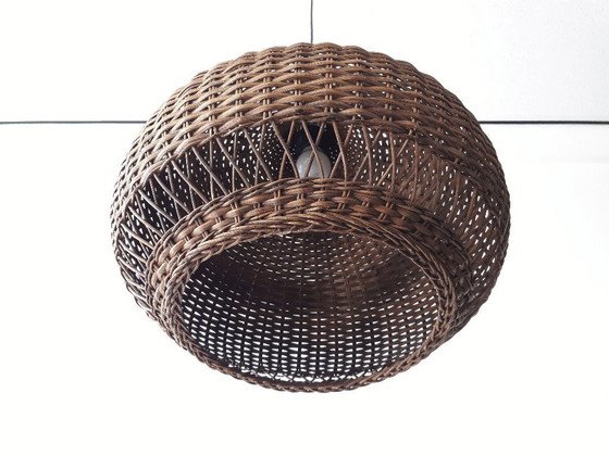 Image 1 of Suspension vintage en rotin, suspension style Mid-Century Modern, lampe de table à manger