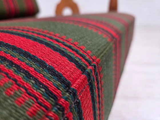 Image 1 of Dänischer Sessel aus den 1970er Jahren, grüne Möbelwolle, massives Eichenholz.