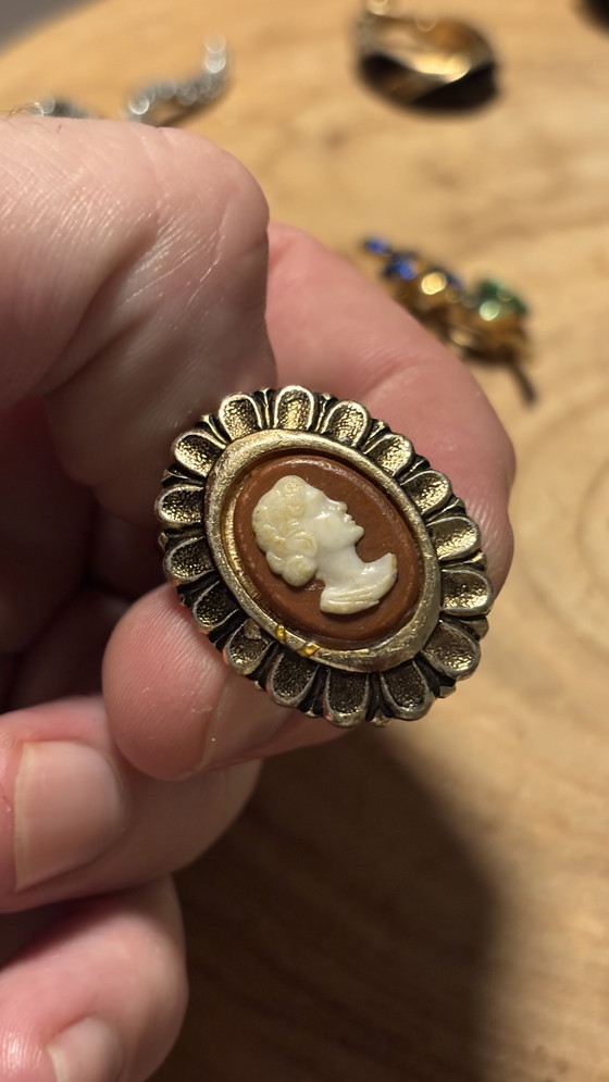 Image 1 of Set van drie brosse, victoriaanse, Italiaanse style. 