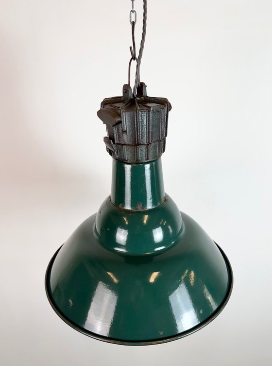 Image 1 of Lámpara colgante industrial francesa de esmalte de petróleo de Sammode, década de 1950.