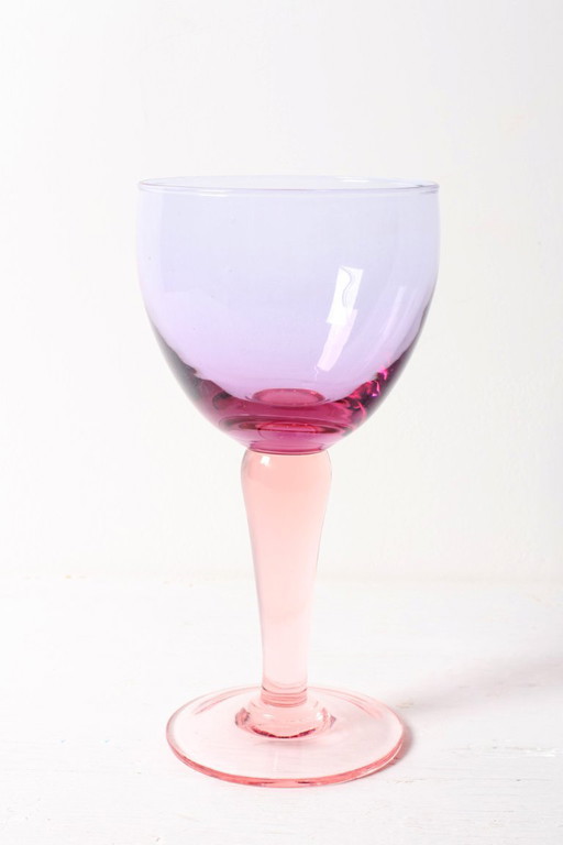 Copa de vino grande vintage de Murano bicolor / Cristalería rosa y morada / Italia / Década de 1980 (photo 2 of 11)