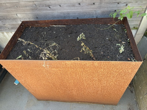 Jardinière et bac à déchets Kujp en acier Corten