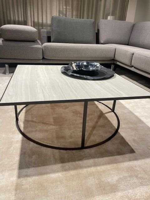 Leolux Prismo Strata Couchtisch