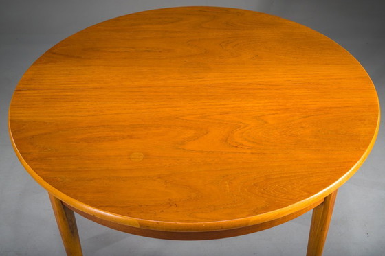 Image 1 of Round Teak Veneered Extendable Dining Table from G-Plan, 1960s