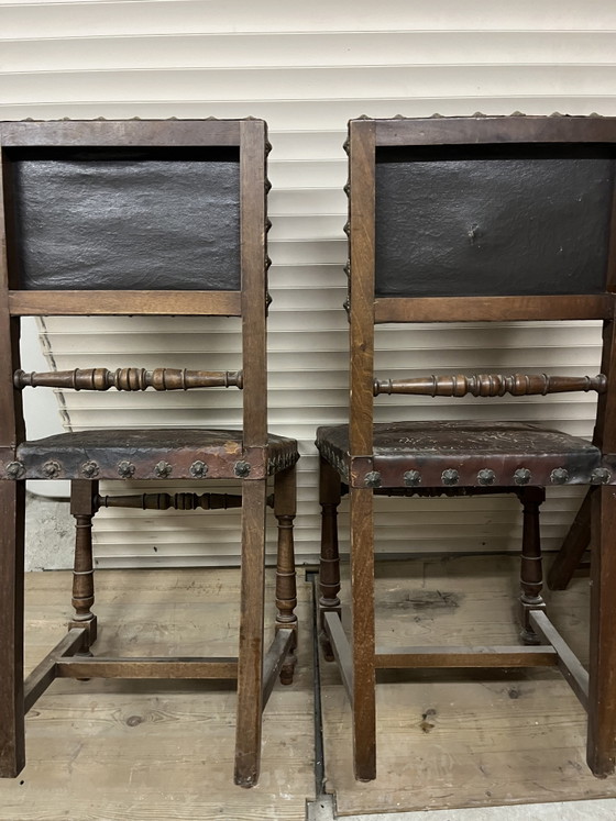 Prachtig antieke set stoelen cuir repoussé metalen siernagel – Eetkamerstoelen, Leather (photo 8 of 14)