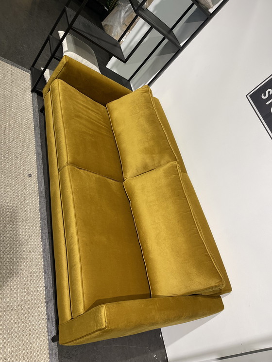 Image 1 of Divano XL Stock in velluto giallo