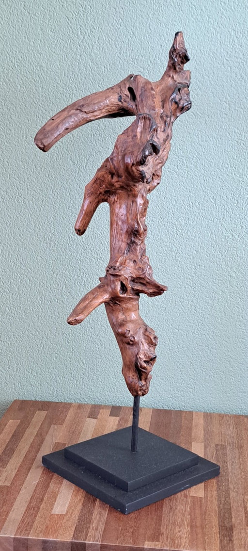 Hermosa escultura de madera de raíz sobre una base. – decoratieve objecten, Wood (photo 2 of 10)