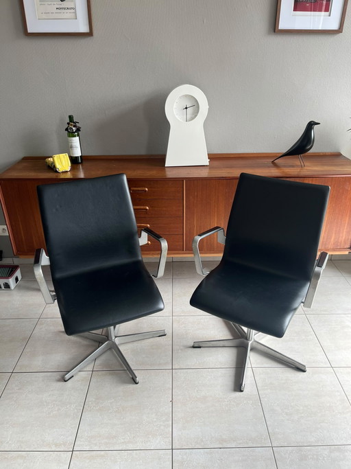 2x Fritz Hansen Oxford By Arne Jacobsen – bureaustoelen, Leather, Aluminium (photo 2 of 9)