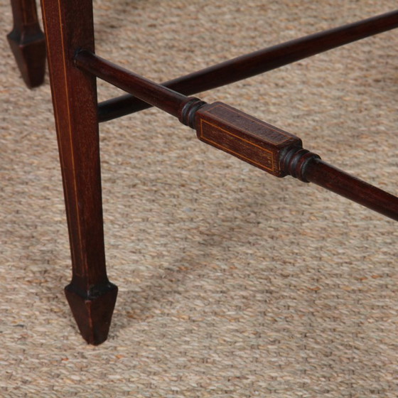 Image 1 of Een paar stoelen, Engels werk uit het einde van de 19e eeuw.